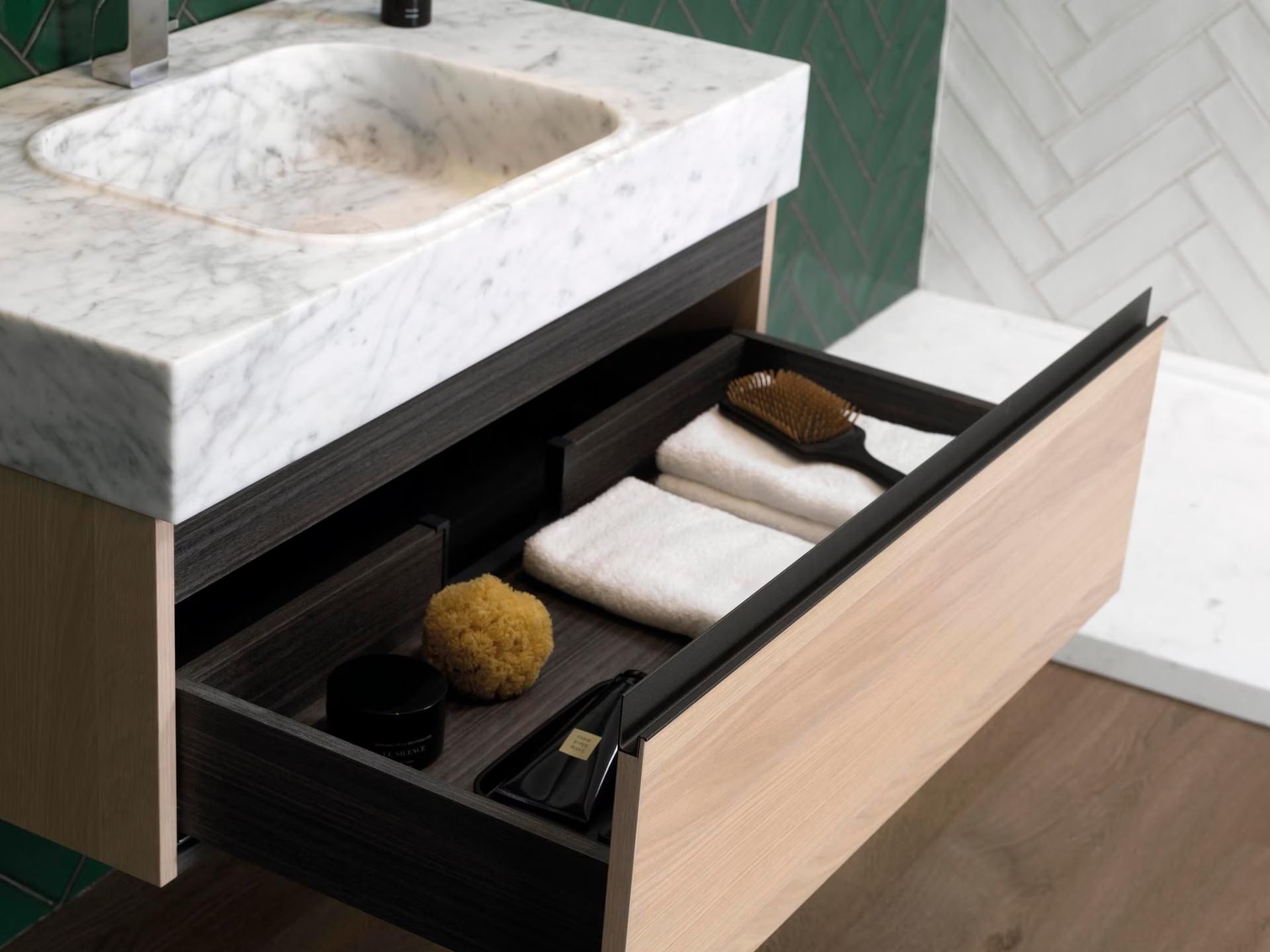 Touch Bottle 8X30X0.85 - Porcelanosa image 1